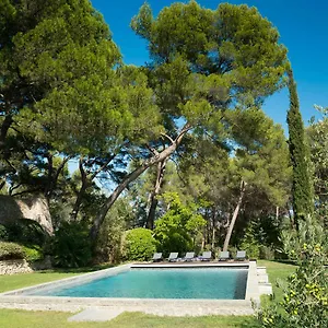 https://domaine-de-saint-clair.aixenprovencehotels.org